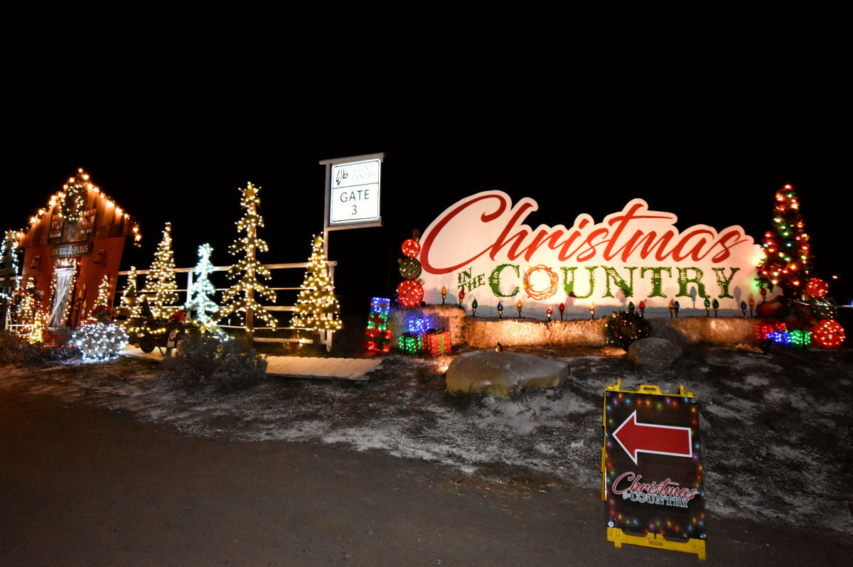 112721-smt-news-christmas-in-the-country-003